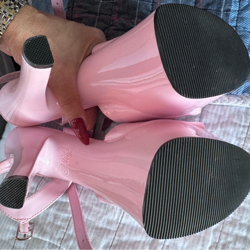Pleaser brand. Worn once. Size 6.5 $75 obo
